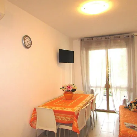Isi Apartmán *