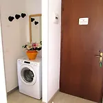 Apartment Isi