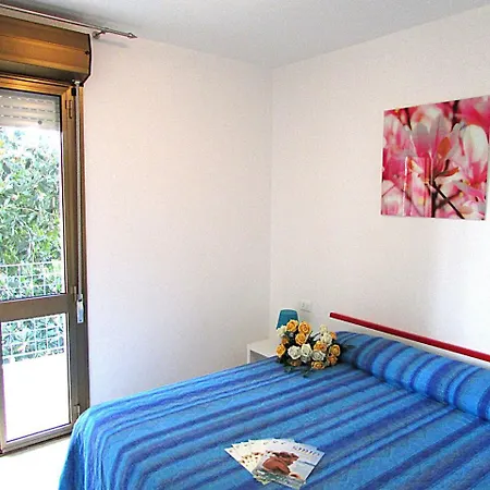 Apartment Isi *